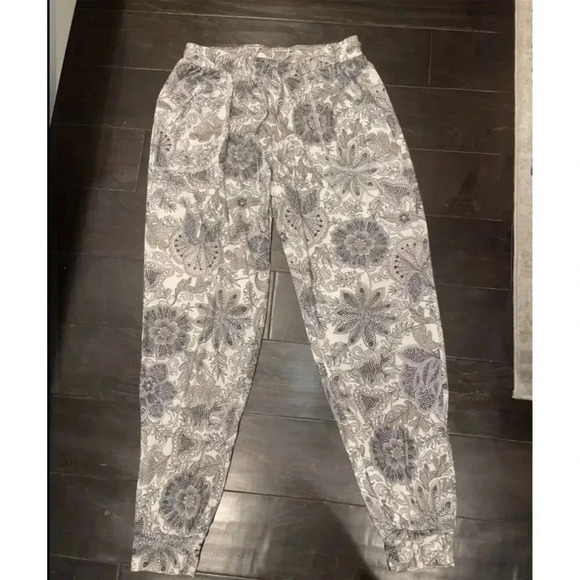 Echo Sleepwear Women's Grey Floral Jogger Pants Size M​ - Picture 1 of 5